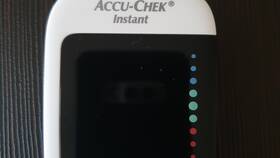 Чем отличается ACCU-CHEK Active от Instant в Аптеки Столички