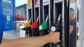 Почему убирают АЗС Газпром в Екатеринбурге в 2025 году в Аптеки Столички
